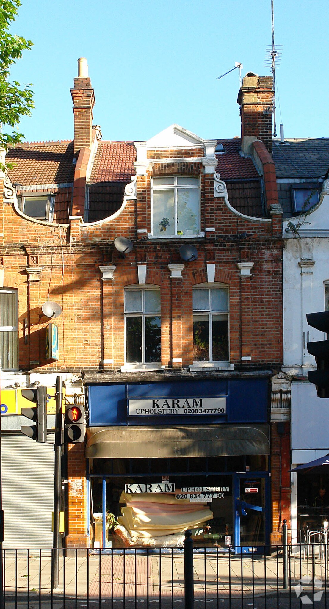 27 High St, Londres à louer Photo principale- Image 1 de 8