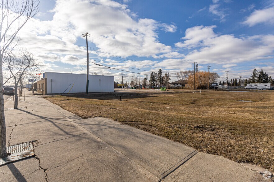 10216 100 Av, Morinville, AB à vendre - Photo principale - Image 1 de 1