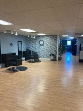 344-564 Huffman Mill Rd, Burlington, NC for lease Interior Photo- Image 1 of 2