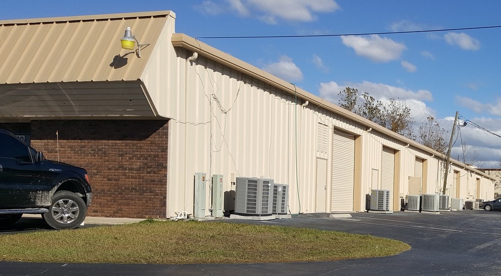 5640 SW 6th Pl, Ocala, FL for lease - Building Photo - Image 2 of 6