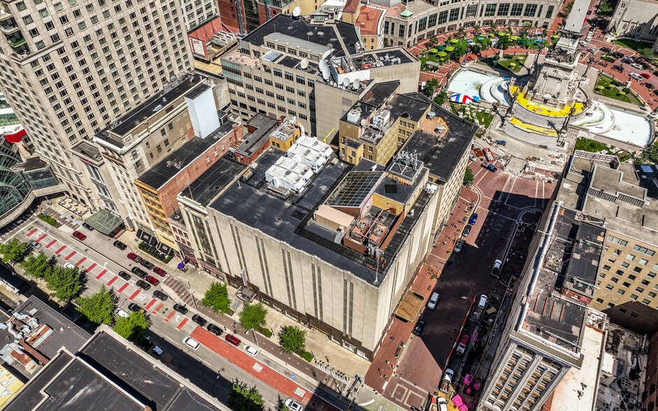 Two North Meridian Portfolio portfolio of 2 properties for sale on LoopNet.ca - Building Photo - Image 2 of 6