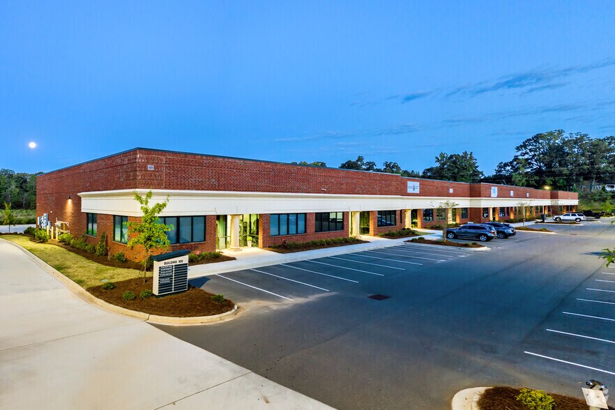 9499 Old Bailes Rd, Fort Mill, SC à louer - Photo du bâtiment - Image 1 de 11