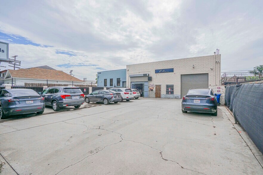 1368 E Washington Blvd, Los Angeles, CA à vendre - Photo du bâtiment - Image 2 de 12