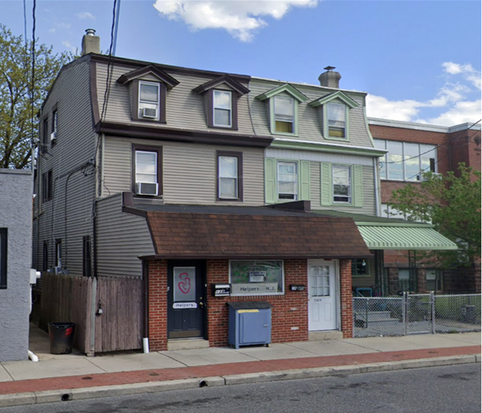 Gloucester City Portfolio portfolio of 3 properties for sale on LoopNet.ca - Building Photo - Image 2 of 11