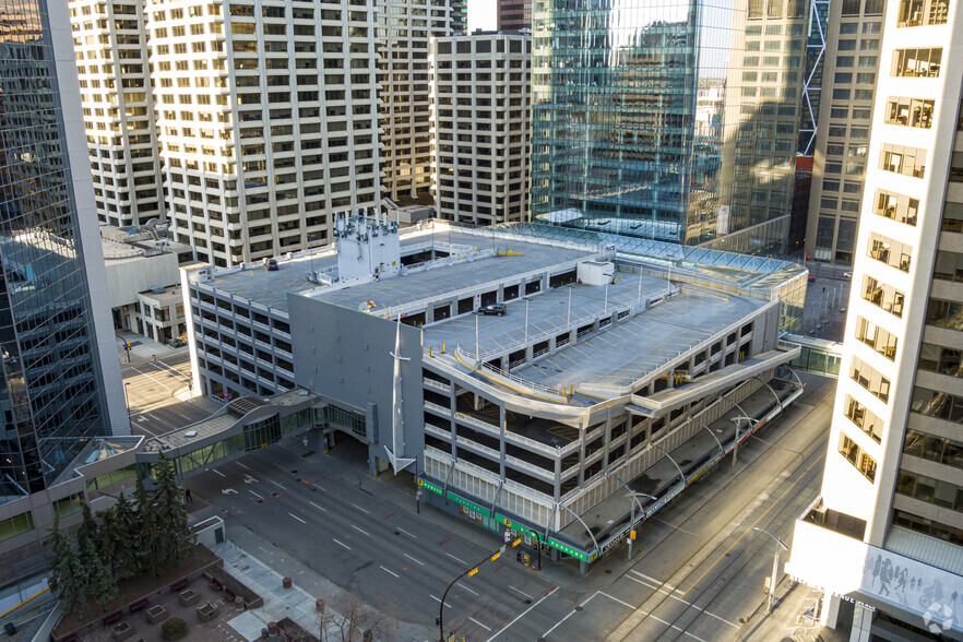 600 2 St SW, Calgary, AB for lease - Aerial - Image 2 of 2