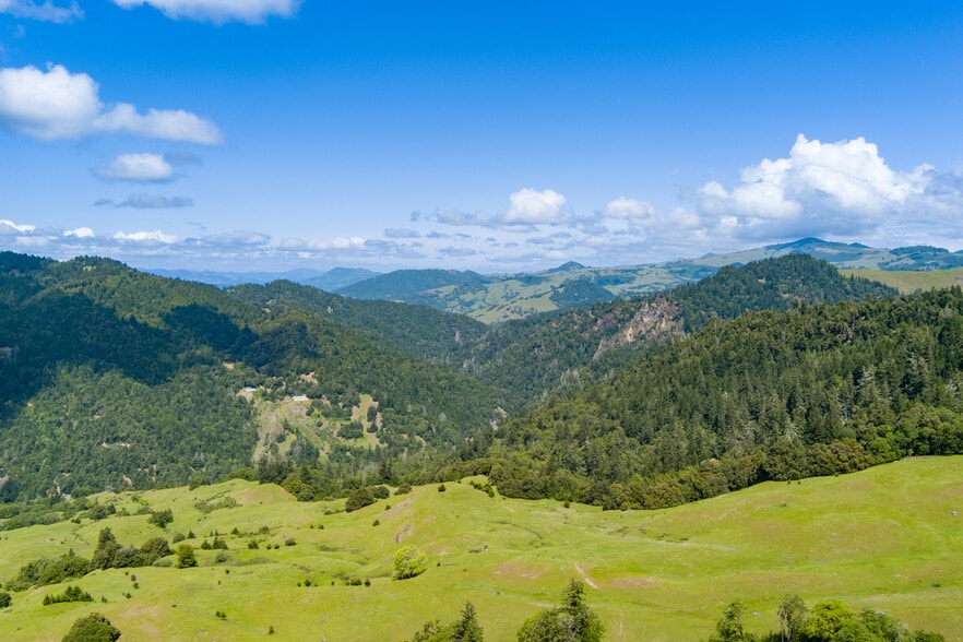00 Reed Mountain Ranch Road, Garberville, CA for sale - Building Photo - Image 3 of 13