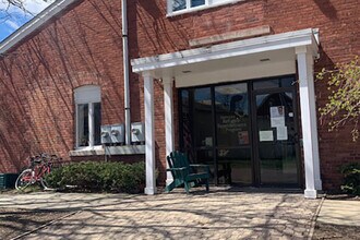 162 Hegeman Ave, Colchester, VT à louer Photo du bâtiment- Image 2 de 5