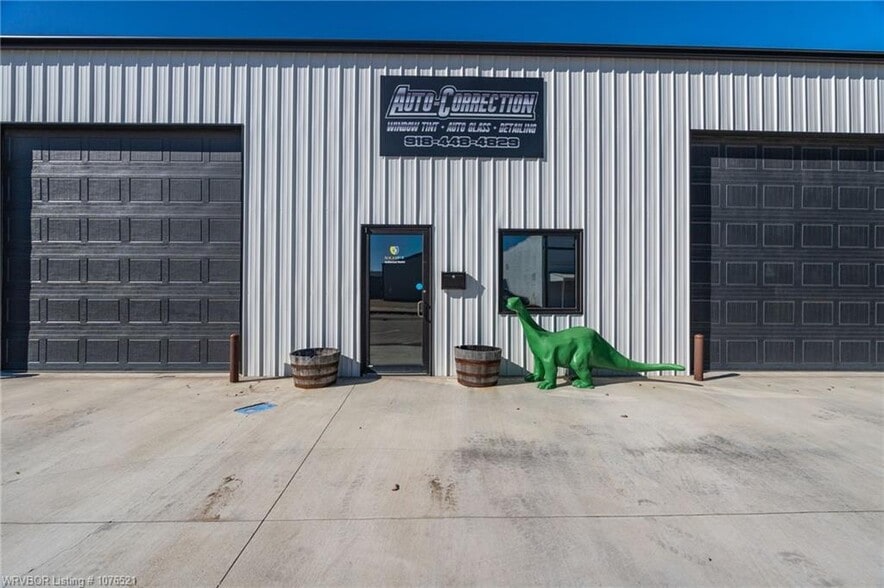 209 S Broadway St, Stigler, OK for sale - Building Photo - Image 2 of 33