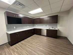 4745 N 7th St, Phoenix, AZ for lease Interior Photo- Image 2 of 5