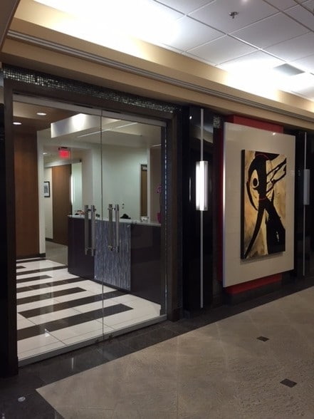 113-123 S Monroe St, Tallahassee, FL for sale - Building Photo - Image 2 of 16