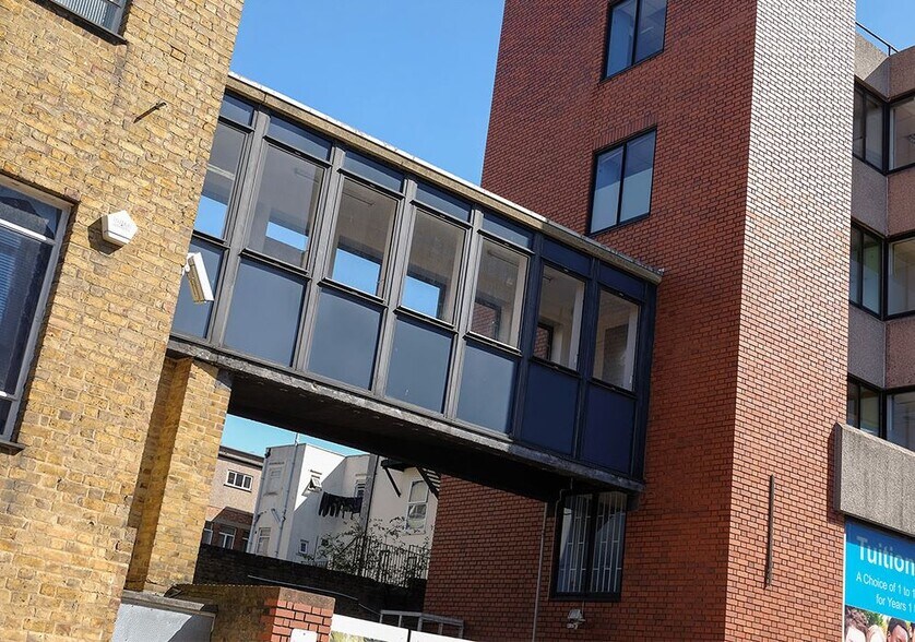 45 Laud St & 112 High St portefeuille de 2 propriétés à vendre sur LoopNet.ca - Photo du bâtiment - Image 1 de 6