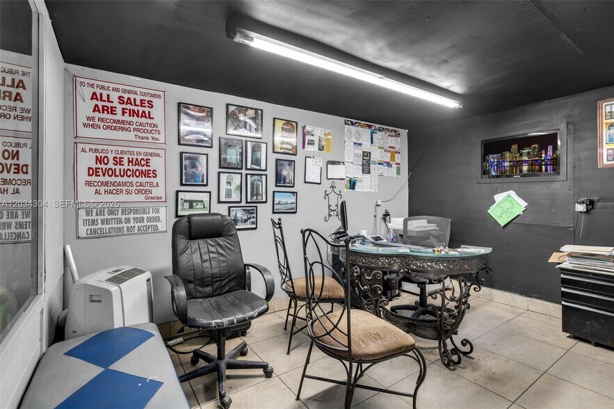341 W 21st St, Hialeah, FL à louer - Photo du bâtiment - Image 3 de 11