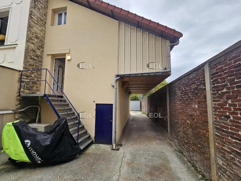 Flex dans Ivry-sur-Seine à louer - Photo du bâtiment - Image 3 de 17