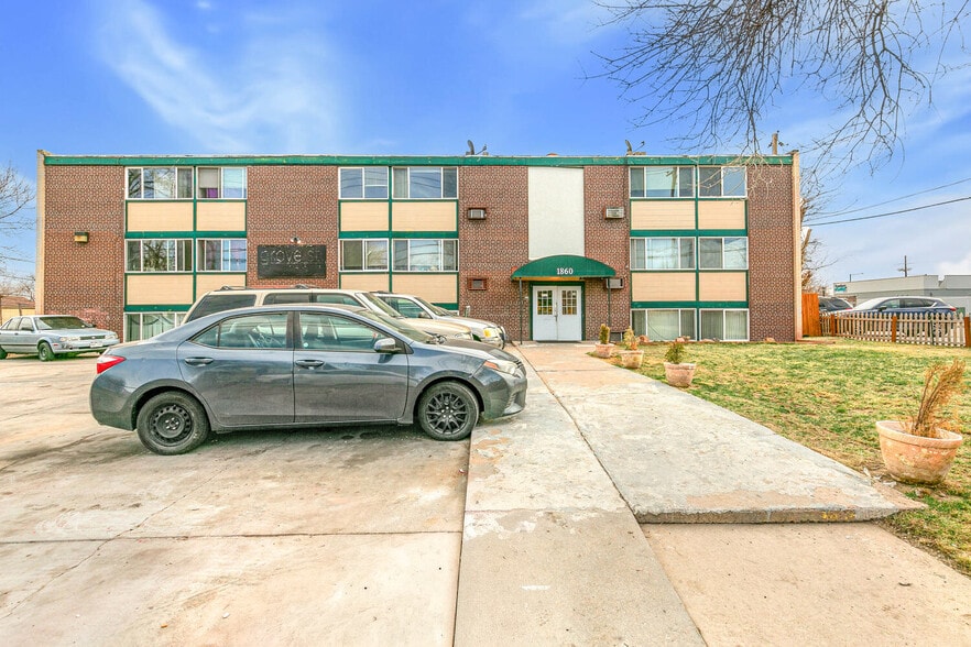 1860 S Grove St, Denver, CO à vendre - Photo du bâtiment - Image 2 de 24