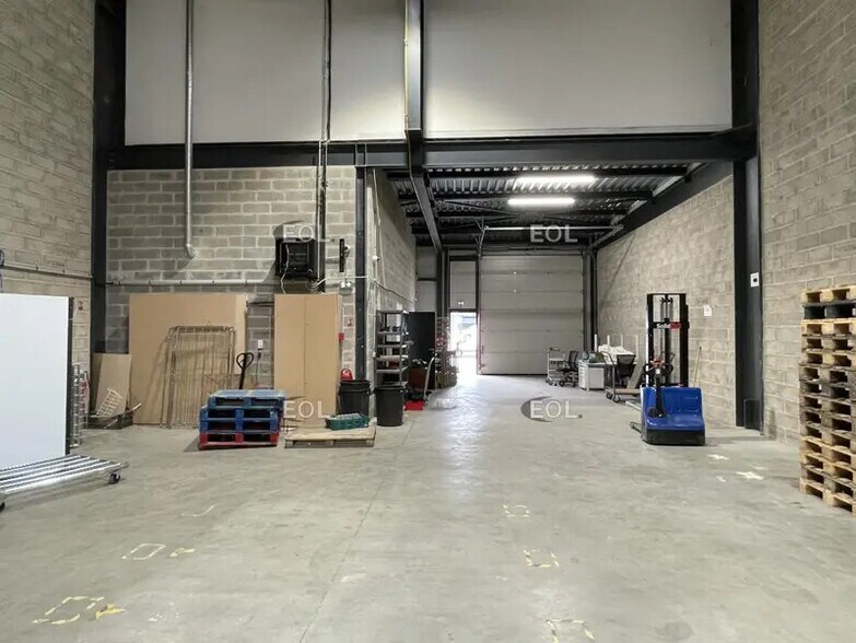 Flex in Cormeilles-en-Parisis for lease - Building Photo - Image 3 of 6