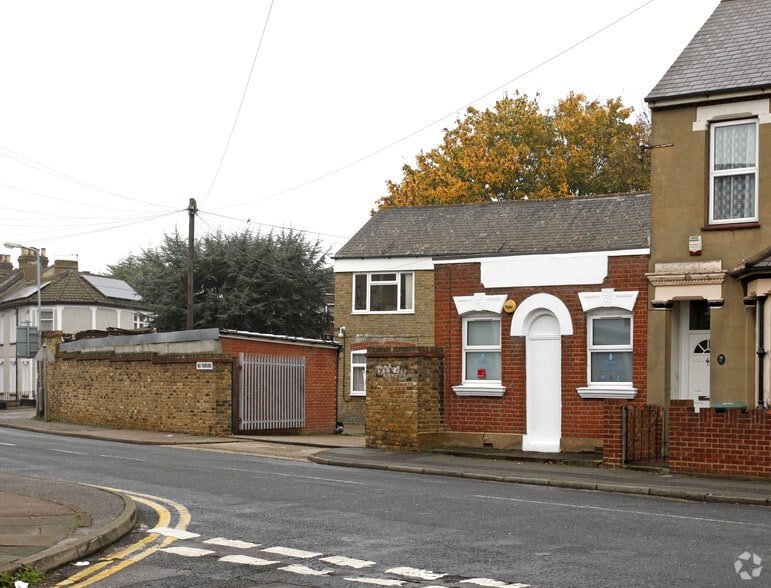 54-56 Dover Road East, Gravesend for lease - Building Photo - Image 3 of 4