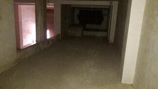 Plus de détails pour Multi-résidentiel à vendre