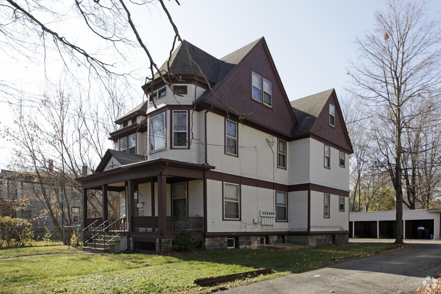 922 S Park Pl, Kalamazoo, MI for sale - Primary Photo - Image 1 of 2