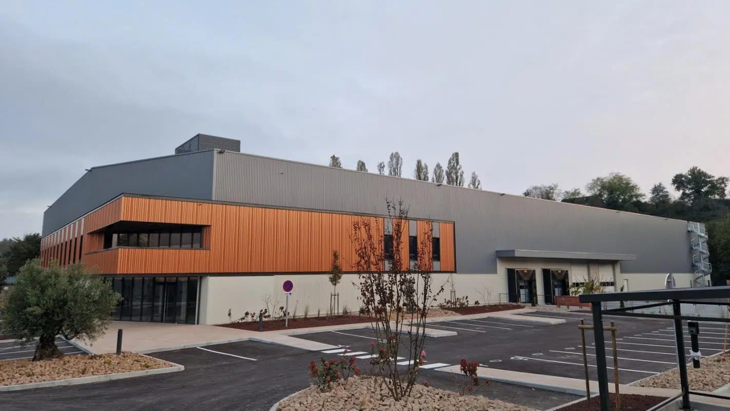 Office in Saint-Laurent-de-Mure for lease Building Photo- Image 1 of 25