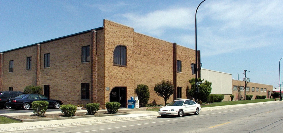 5400 W 35th St, Cicero, IL for lease - Building Photo - Image 1 of 4