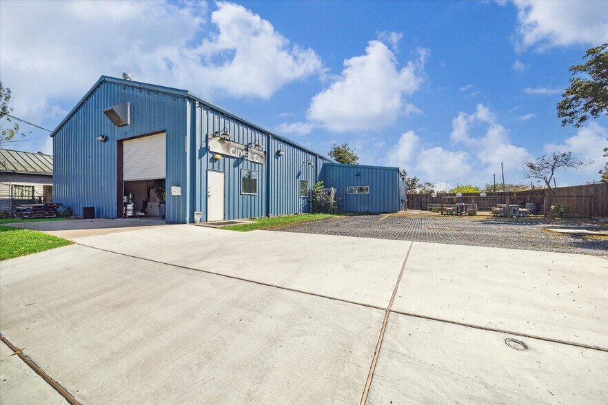 1125 W Cavalcade St, Houston, TX à vendre - Photo du bâtiment - Image 2 de 14
