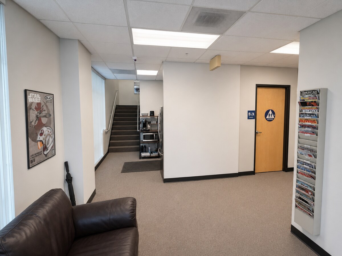 511 S Harbor Blvd, La Habra, CA 90631 - Unit V - - Interior Photo - Image 1 of 5