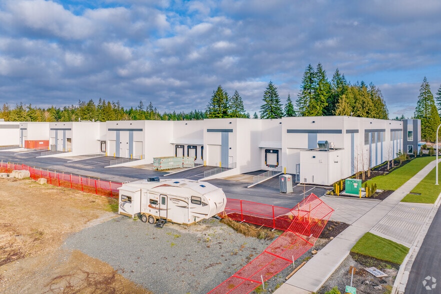 3475 194 St, Surrey, BC à louer - Photo du bâtiment - Image 2 de 12