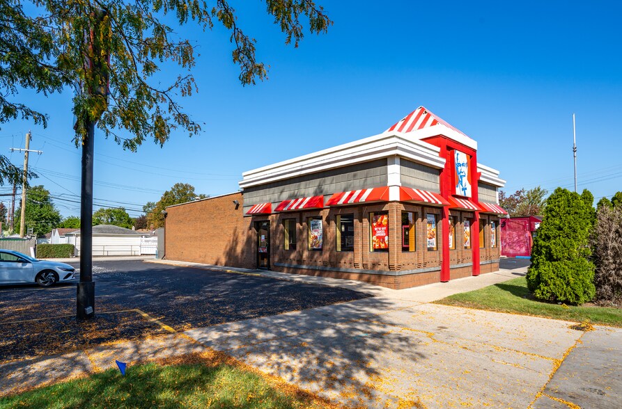 8020 Allen Rd, Allen Park, MI for sale - Building Photo - Image 2 of 5