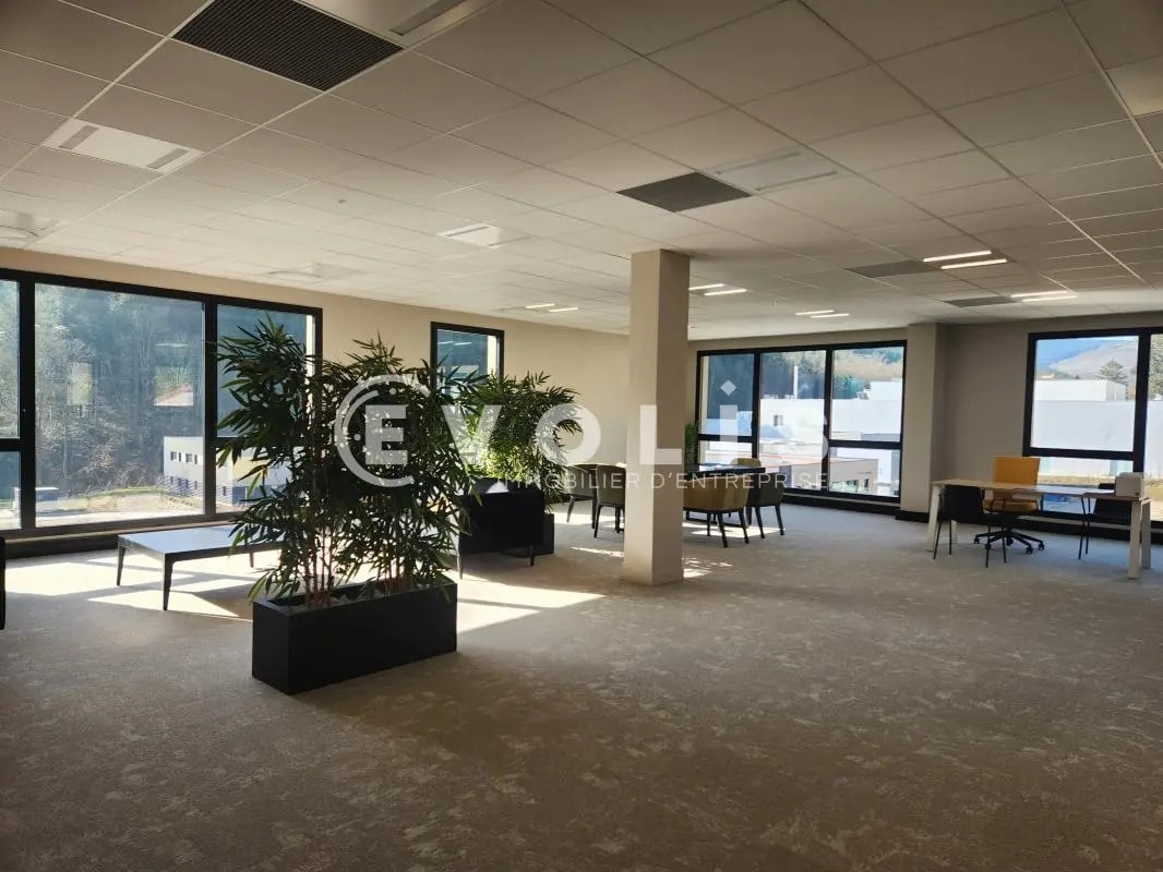 Tarare, RHO 69170 - Unit Cellule B2 -  - Interior Photo - Image 2 of 20