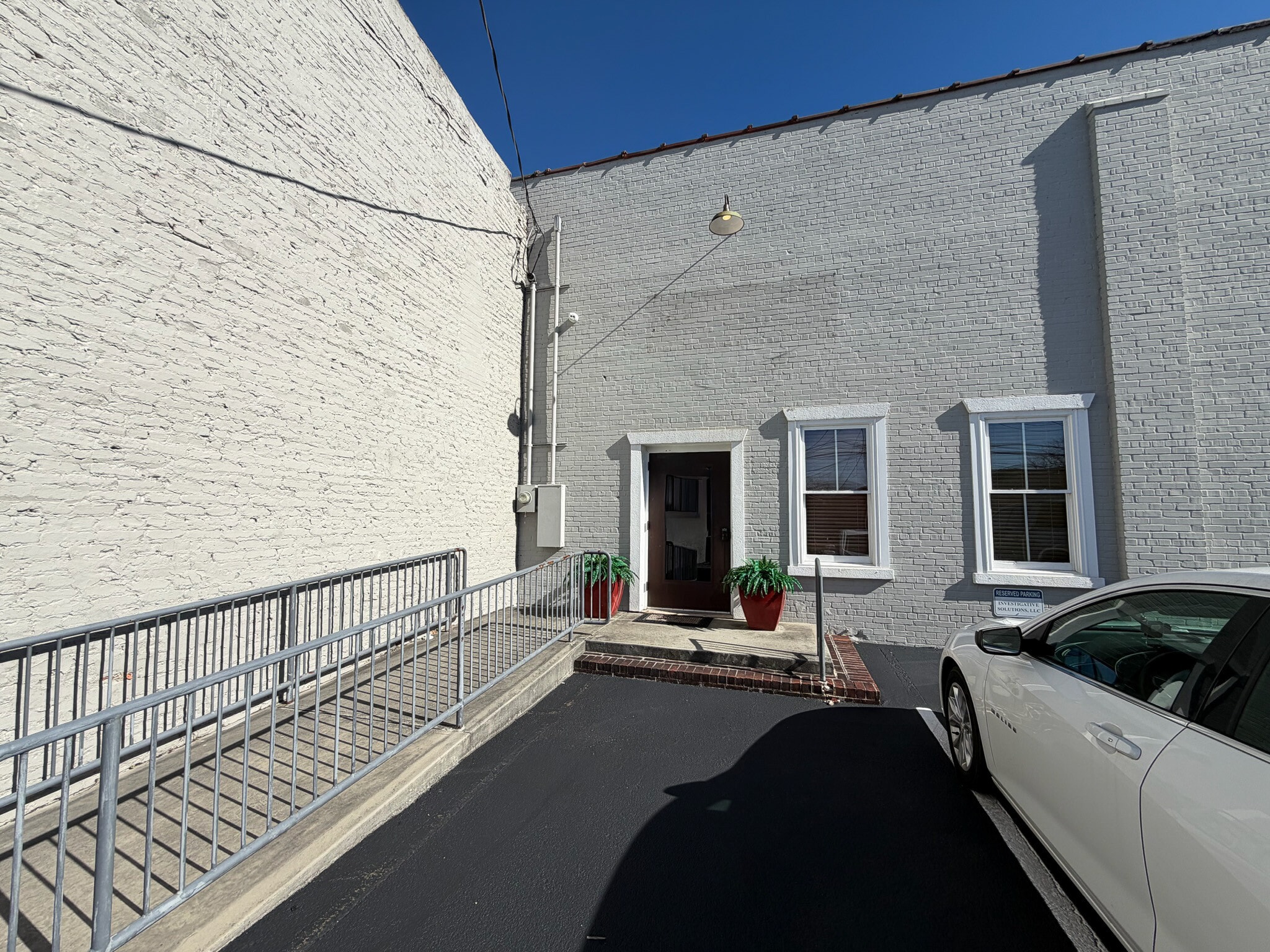 9 W Broad St, Newnan, GA for lease Primary Photo- Image 1 of 28