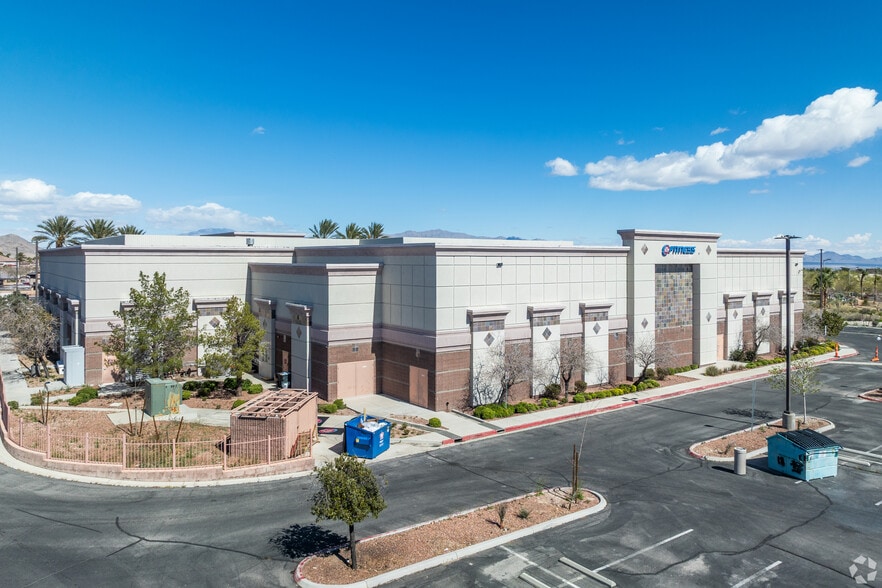 2090 Village Center Cir, Las Vegas, NV for sale - Building Photo - Image 2 of 4
