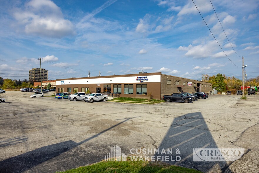 6599 Granger Rd, Independence, OH à louer - Photo du bâtiment - Image 2 de 8