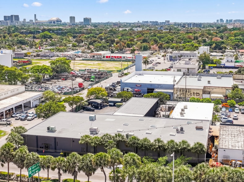 2500 NW 39th St, Miami, FL for sale - Building Photo - Image 2 of 81