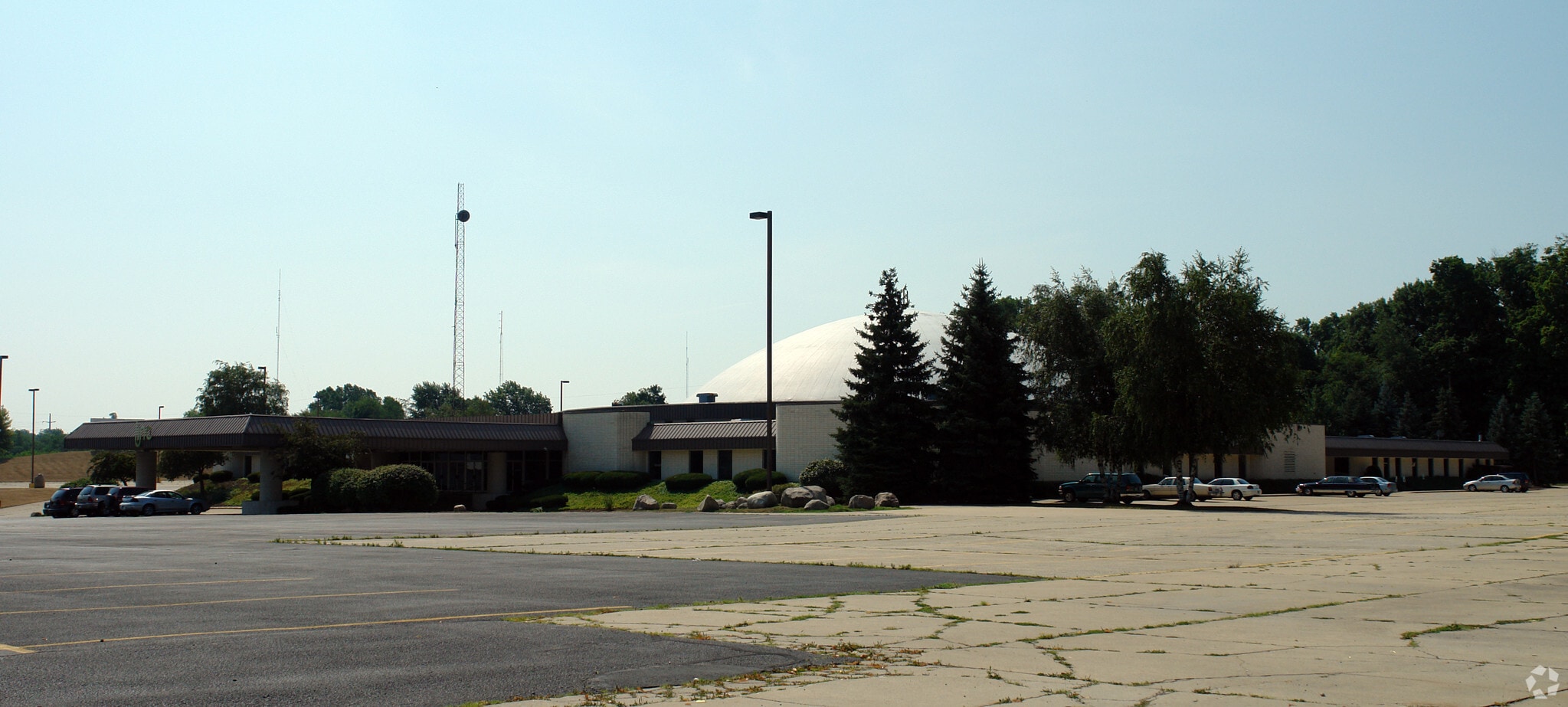 530 A E Ireland Rd, South Bend, IN for lease Primary Photo- Image 1 of 2