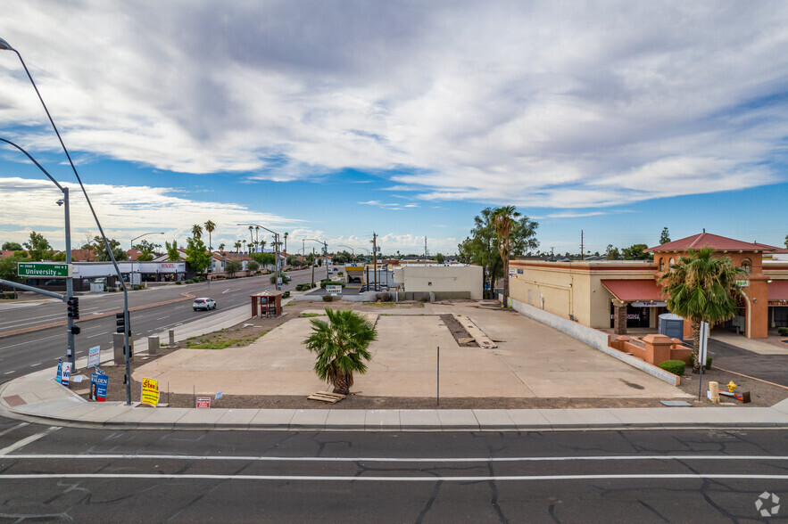 1961 E University Dr, Mesa, AZ for lease - Building Photo - Image 2 of 7