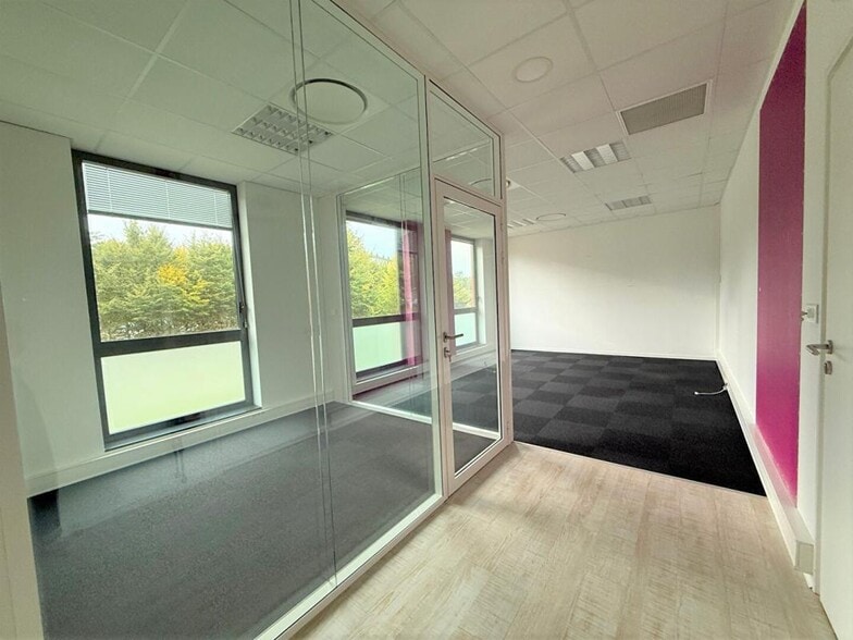 Bureau dans Besançon à vendre - Photo intérieure - Image 2 de 12