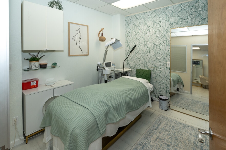 24 Professional Center Pky, San Rafael, CA for sale - Building Photo - Image 2 of 49