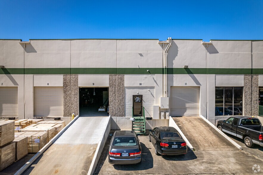 11500 S Main St, Houston, TX à louer - Photo du bâtiment - Image 3 de 4