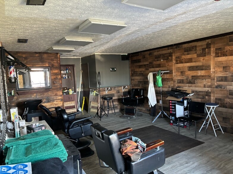 901 Market Ave S, Canton, OH for sale - Interior Photo - Image 3 of 4