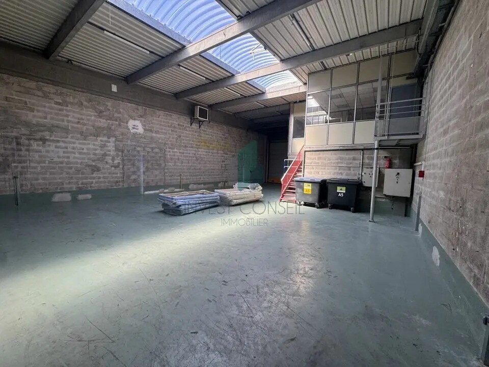 Flex in Le Bourget for lease Building Photo- Image 1 of 10