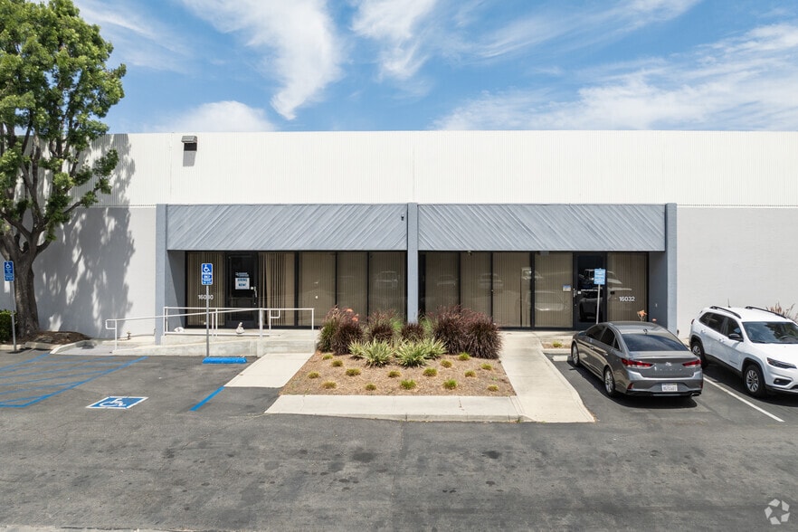 13422-13452 Alondra Blvd, Cerritos, CA for lease - Building Photo - Image 3 of 6