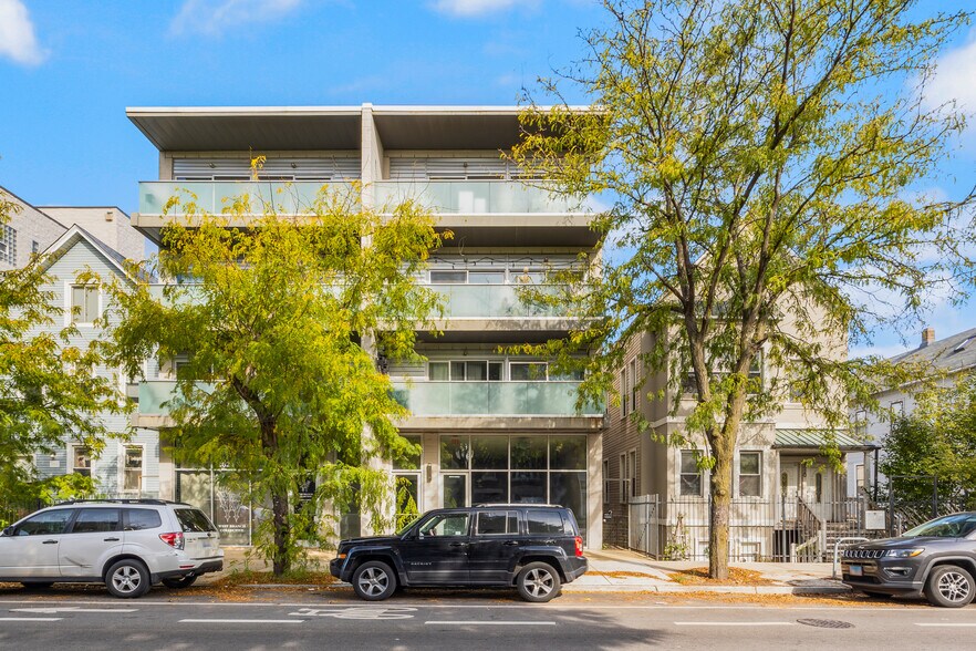 2624 W Armitage Ave, Chicago, IL for lease - Building Photo - Image 3 of 5