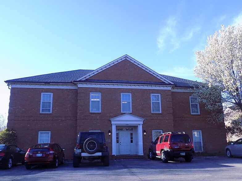 299 S Walnut Bend Rd, Cordova, TN for lease - Primary Photo - Image 1 of 3