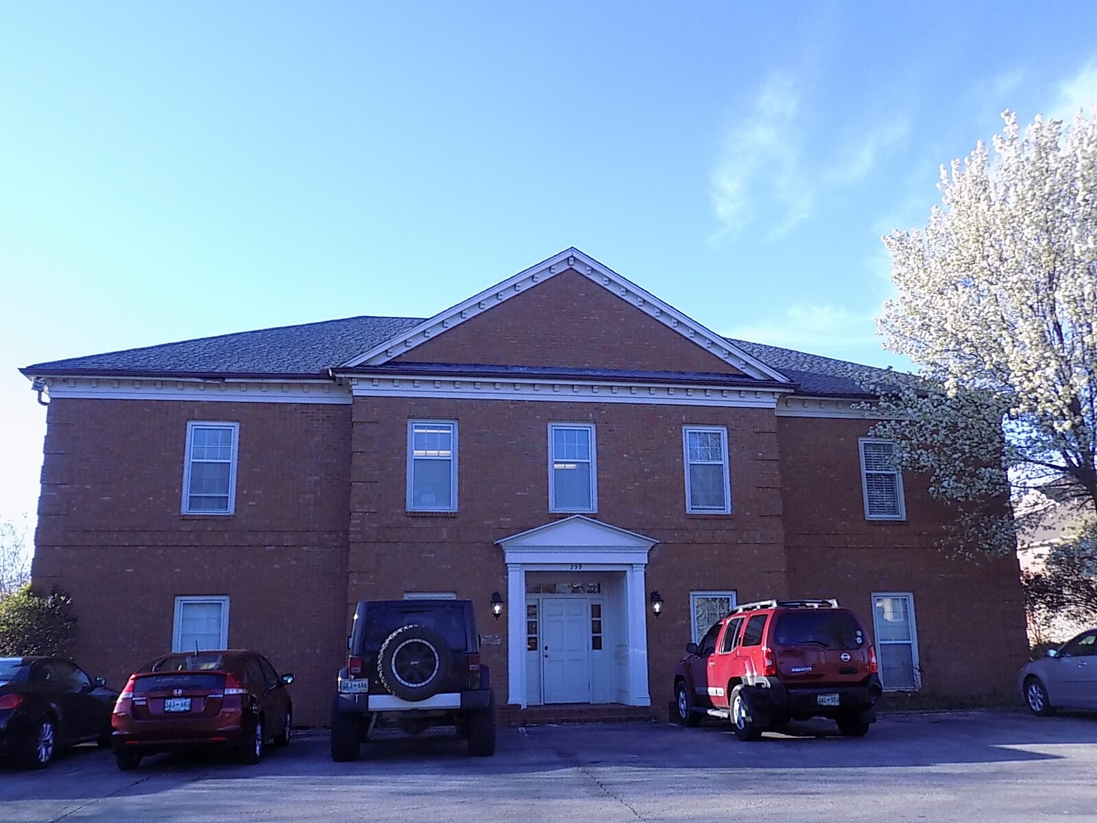 299 S Walnut Bend Rd, Cordova, TN for lease Primary Photo- Image 1 of 4