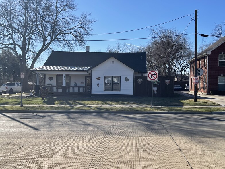 306 W Main St, Lewisville, TX à vendre - Photo principale - Image 1 de 1