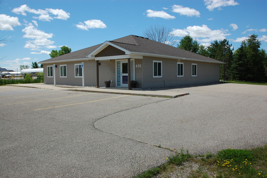 406 S Washington St, Hale, MI à vendre - Photo du bâtiment - Image 1 de 24