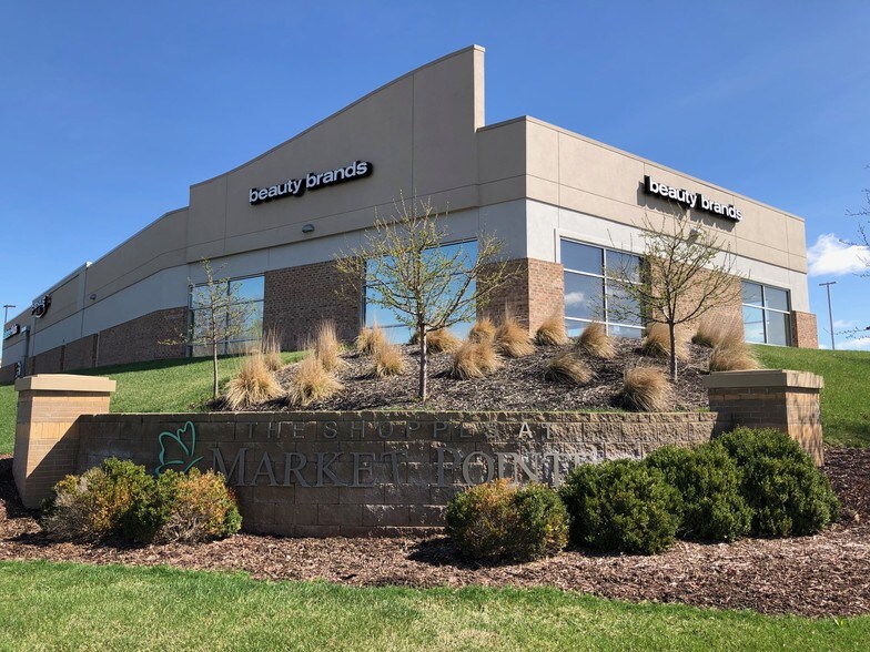 8920 S 71st Plz, Papillion, NE à louer - Photo du bâtiment - Image 2 de 8