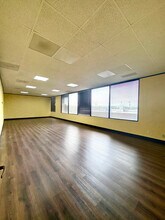 2501 Palmer Hwy, Texas City, TX for lease Interior Photo- Image 2 of 4