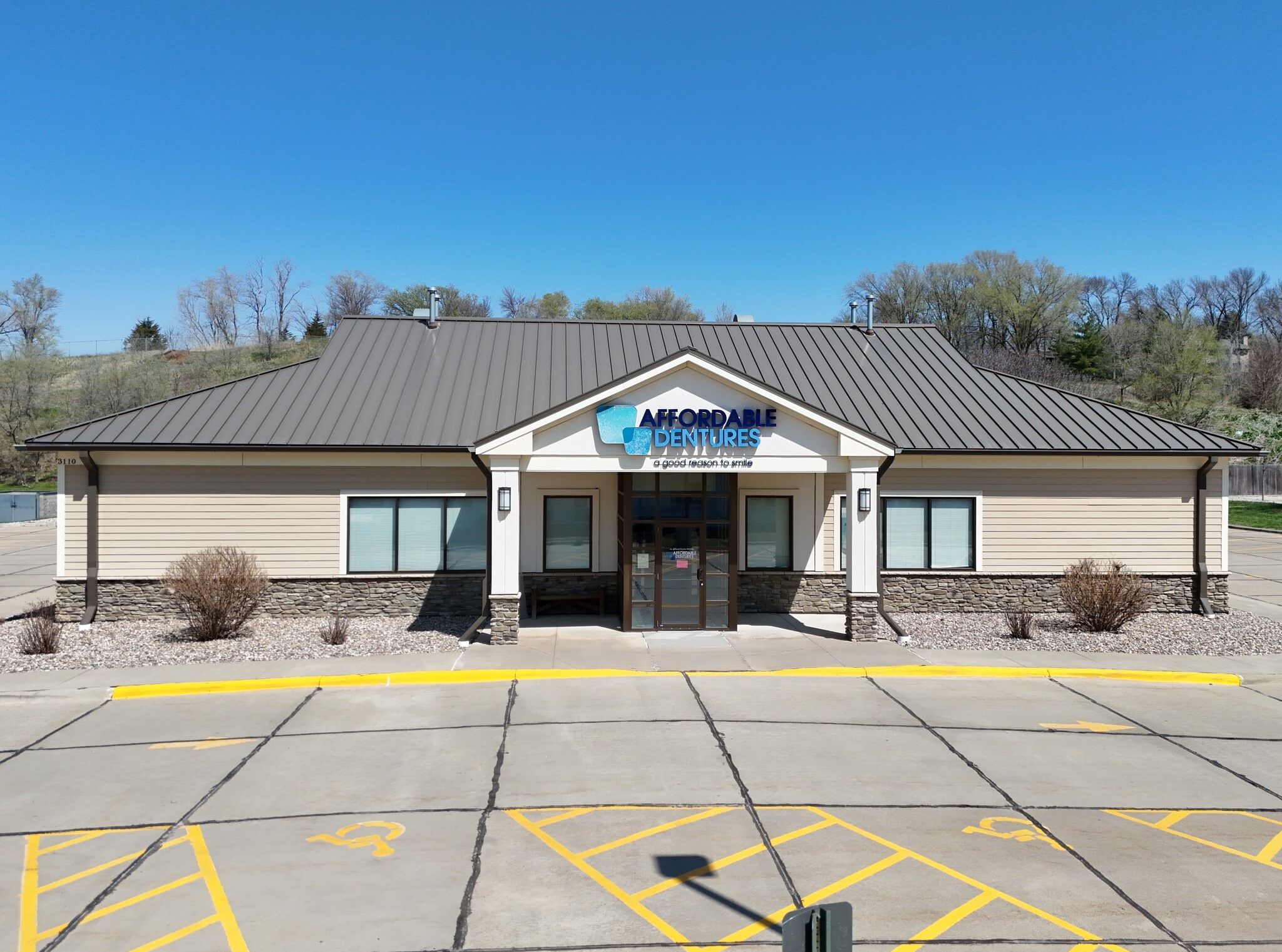 3110 Sunnybrook Ct, Sioux City, IA for sale Primary Photo- Image 1 of 7