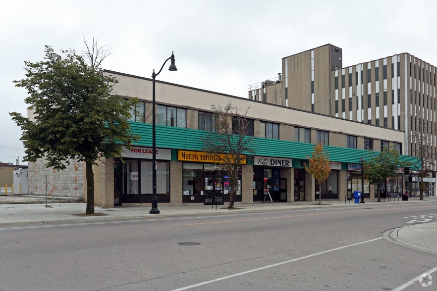 835-853 Princess St, Kingston, ON à louer - Photo du bâtiment - Image 2 de 2